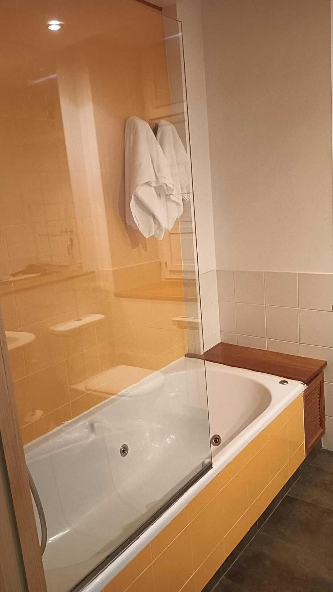 Gastro Hotel La Giraldilla Lierganes Ruang foto