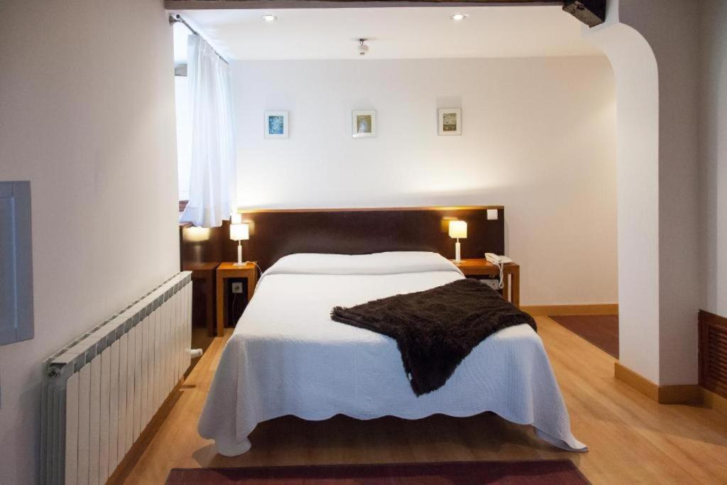 Gastro Hotel La Giraldilla Lierganes Ruang foto