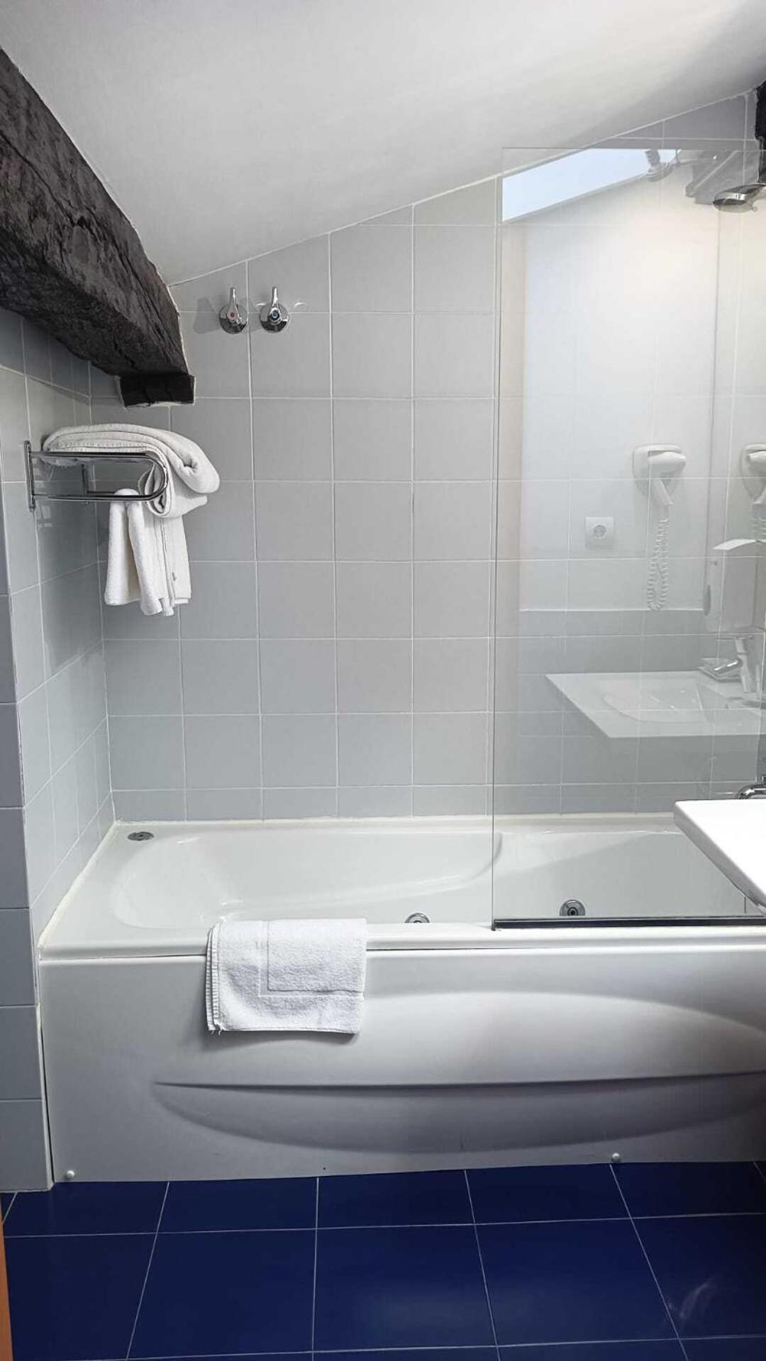 Gastro Hotel La Giraldilla Lierganes Ruang foto