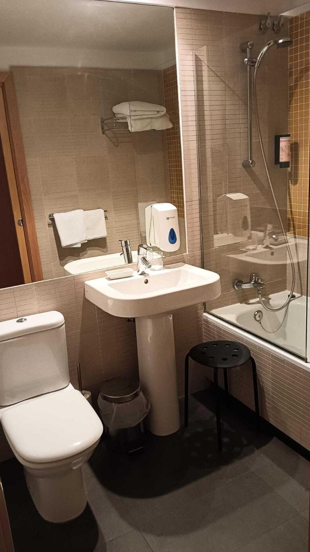 Gastro Hotel La Giraldilla Lierganes Ruang foto